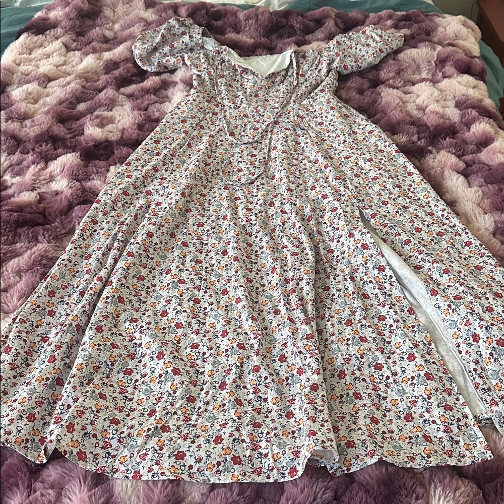 Floral Dress with Short Sleeves